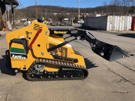 Skid Steer Rental & Mini Skid Steer Rental in St. Louis 